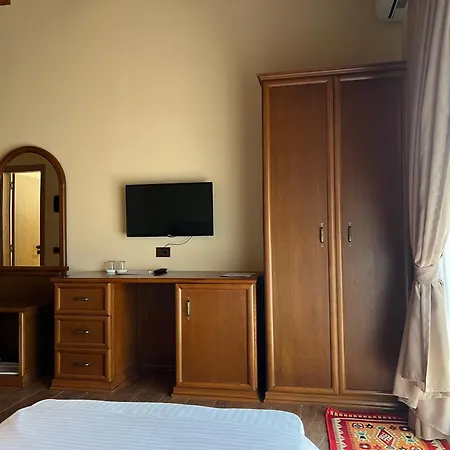 Broadway Boutique 4* Tirana