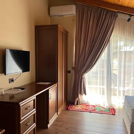 Broadway Boutique 4*