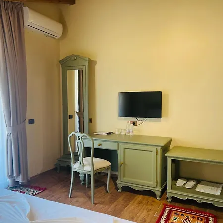 Broadway Boutique מלון 4*