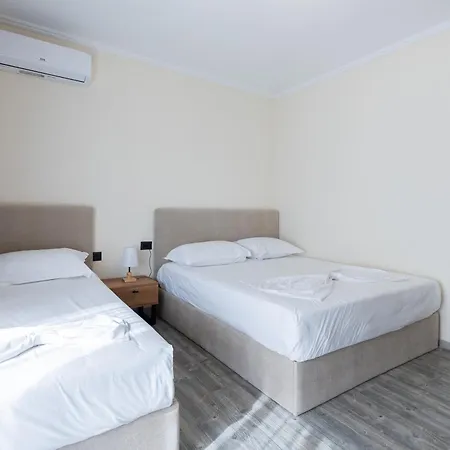 Broadway Boutique 4*