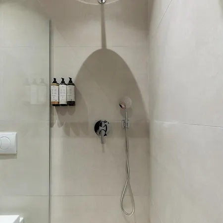 Broadway Boutique 4* Tirana