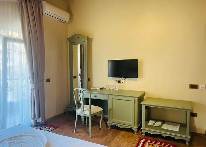 Broadway Boutique Hotel 4*