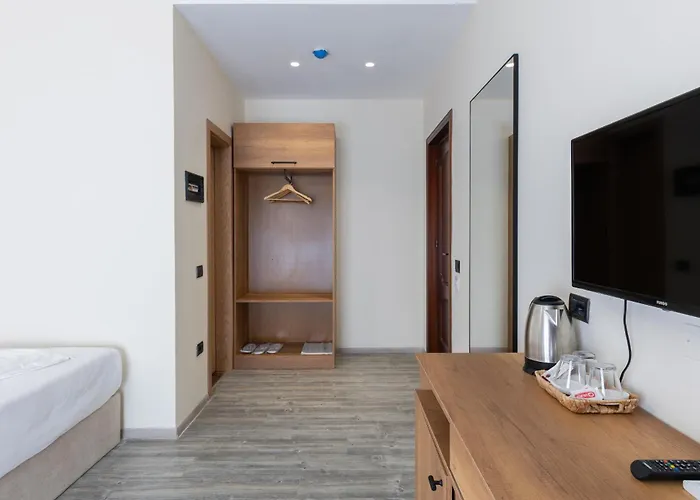 Broadway Boutique Hotel 4*