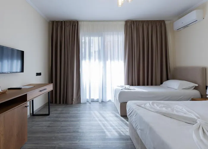 Hotel Broadway Boutique 4*