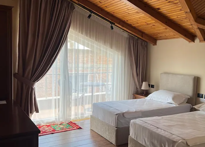 Broadway Boutique 4* Тирана